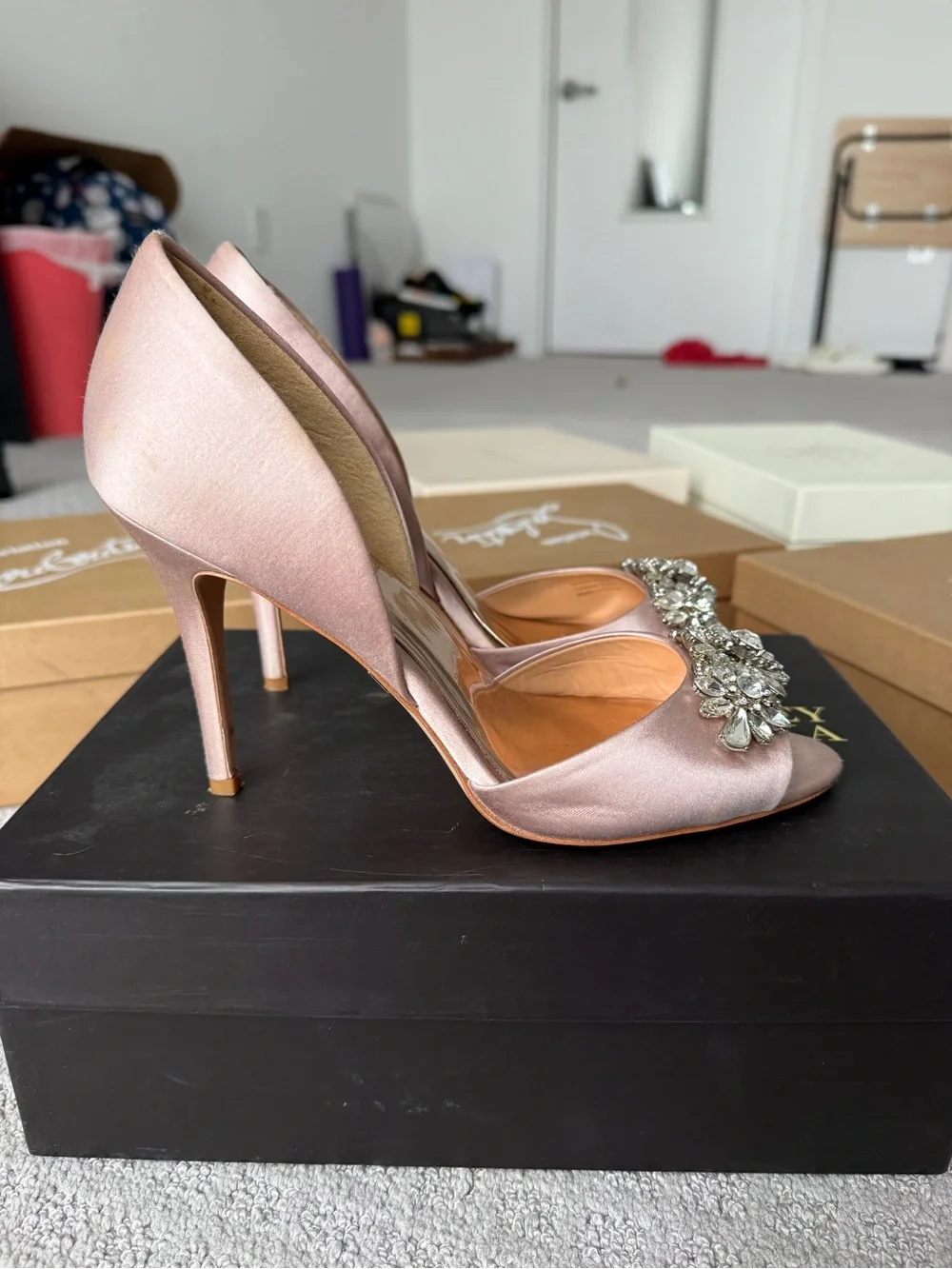 Badgley Mischka Pink Heels size 8